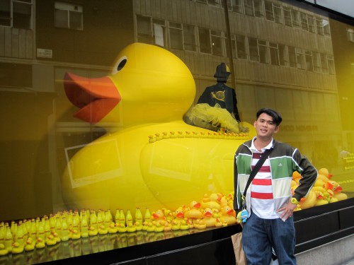 A Life Sized GIANT RUBBER DUCKIE!